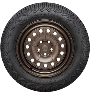 Vue des pneus du flanc du Nomad Grappler