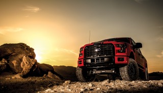 light_truck-1920-1100.