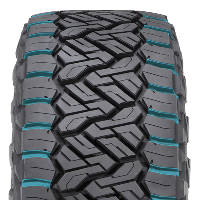 rainures d’évacuation sur le pneu de camion léger tout terrain de Nitto